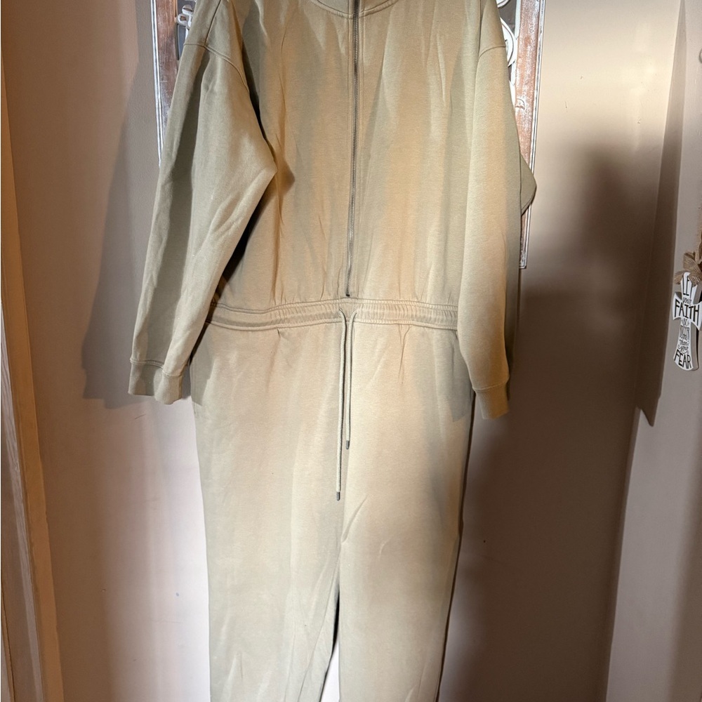 Universal Thread Women’s Fleece Jumpsuit